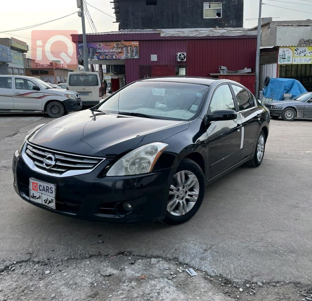 نيسان ألتيما